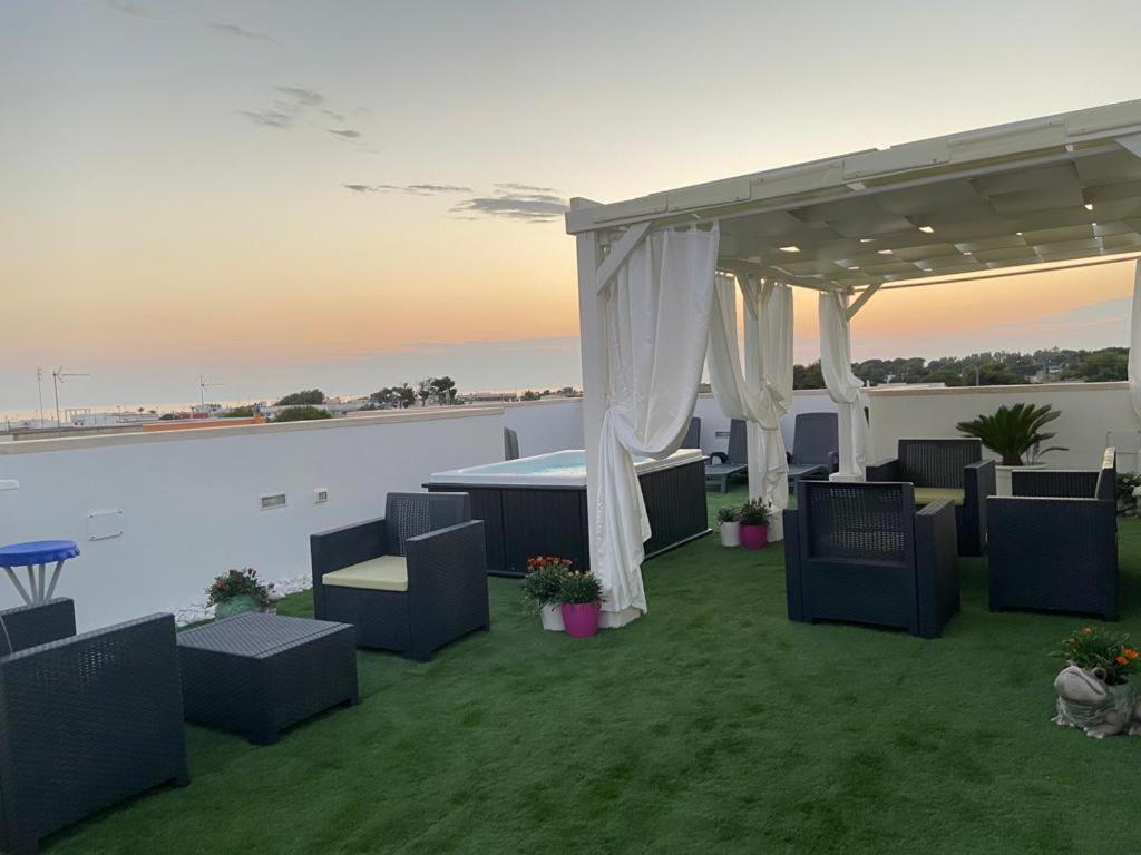 B&B Punta Stilo Torre San Giovanni Exterior foto